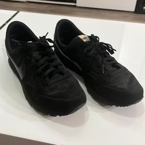 Brand new Comme Des Garçon Nike Air Pegasus 83 size 13